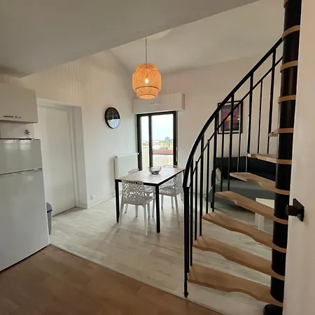 Apartman Quartier Des Minimes Avec Piscine, Parking, En Bordure Du Port A *